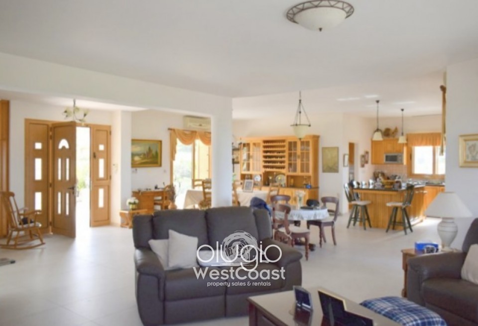 Bungalow For Sale  in  Sea Caves - St.George