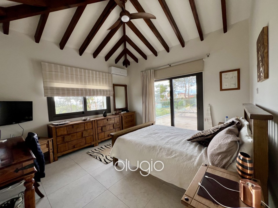 Detached Villa For Sale  in  Sea Caves - St.George