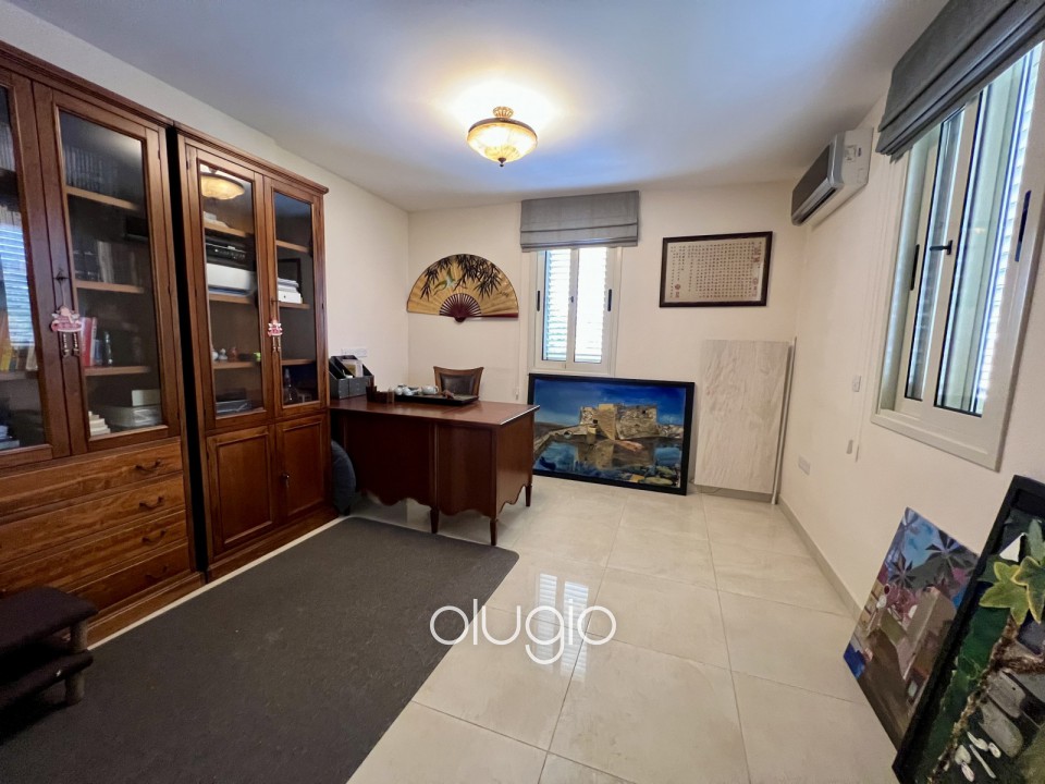 Detached Villa For Sale  in  Sea Caves - St.George