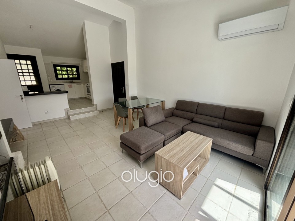 Bungalow For Sale  in  Kamares - Tala