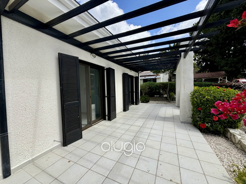 Bungalow For Sale  in  Kamares - Tala