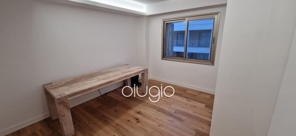 Apartment For Sale  in  Tombs of the Kings