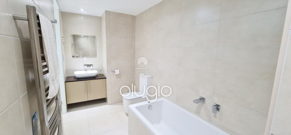 Detached Villa For Sale  in  Pano Arodes