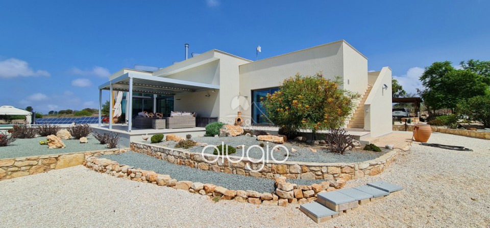 Detached Villa For Sale  in  Pano Arodes