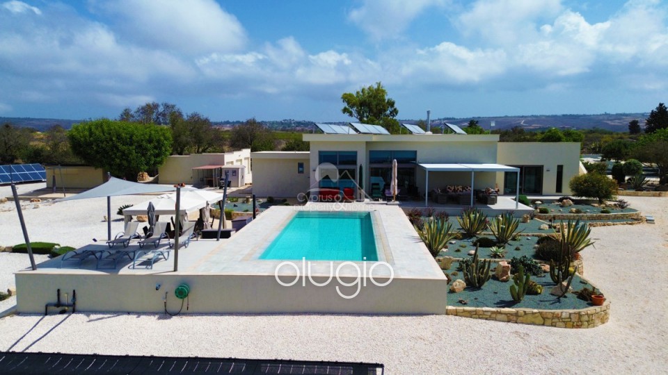 Detached Villa For Sale  in  Pano Arodes