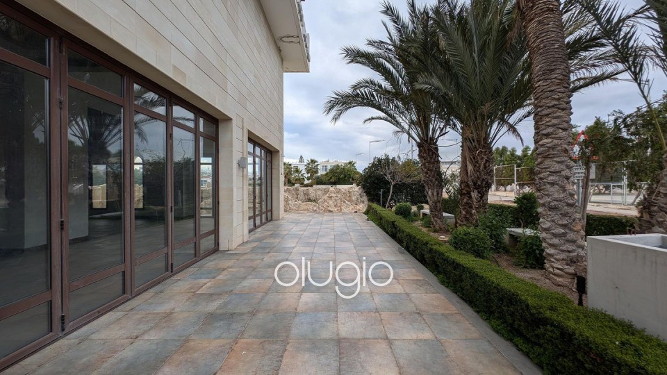 Building For Sale  in  Tombs of the Kings