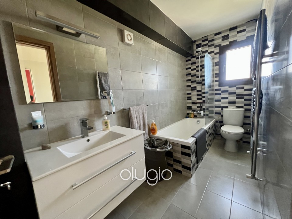Detached Villa For Sale  in  Sea Caves - St.George