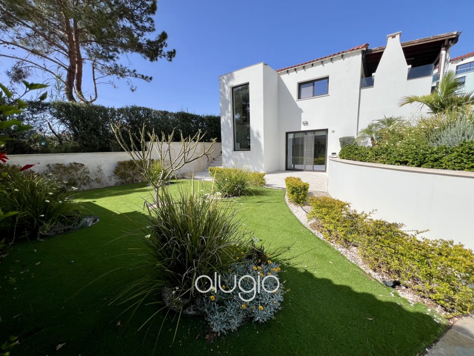 Detached Villa For Sale  in  Sea Caves - St.George