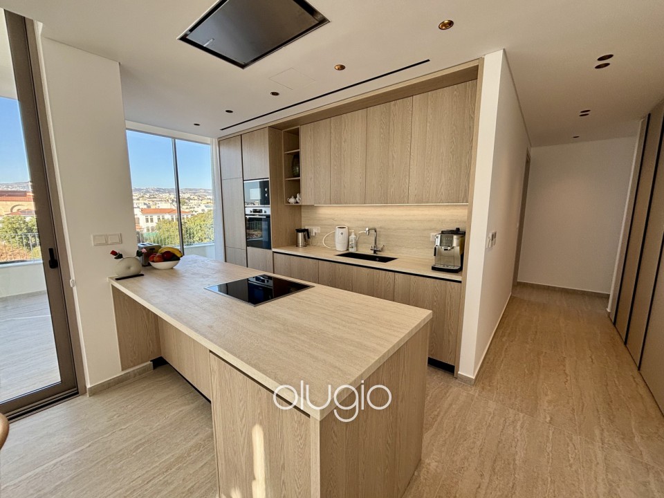Penthouse For Sale  in  Kato Paphos