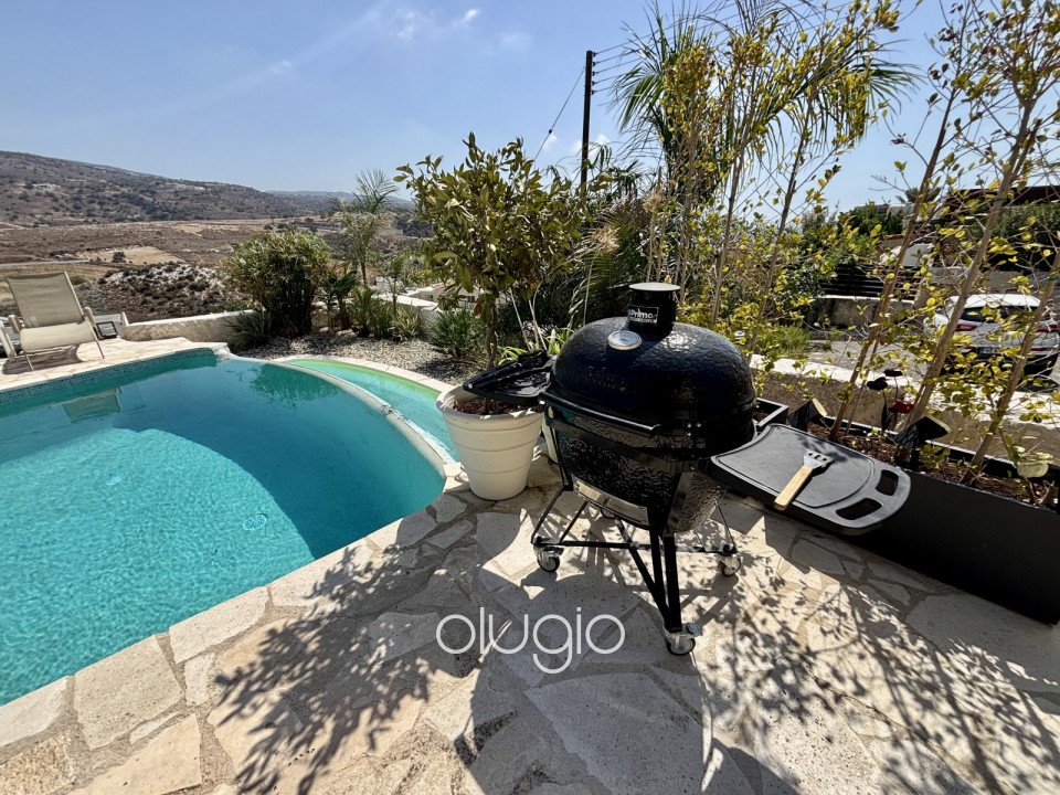 Detached Villa For Sale  in  Peyia