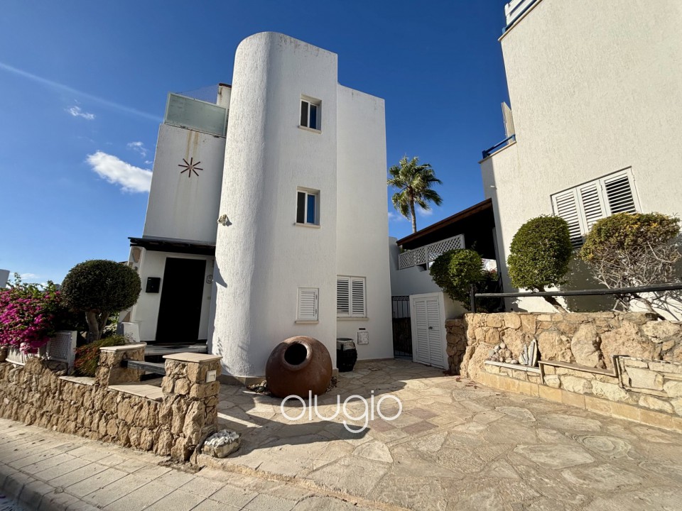 Detached Villa For Sale  in  Chloraka