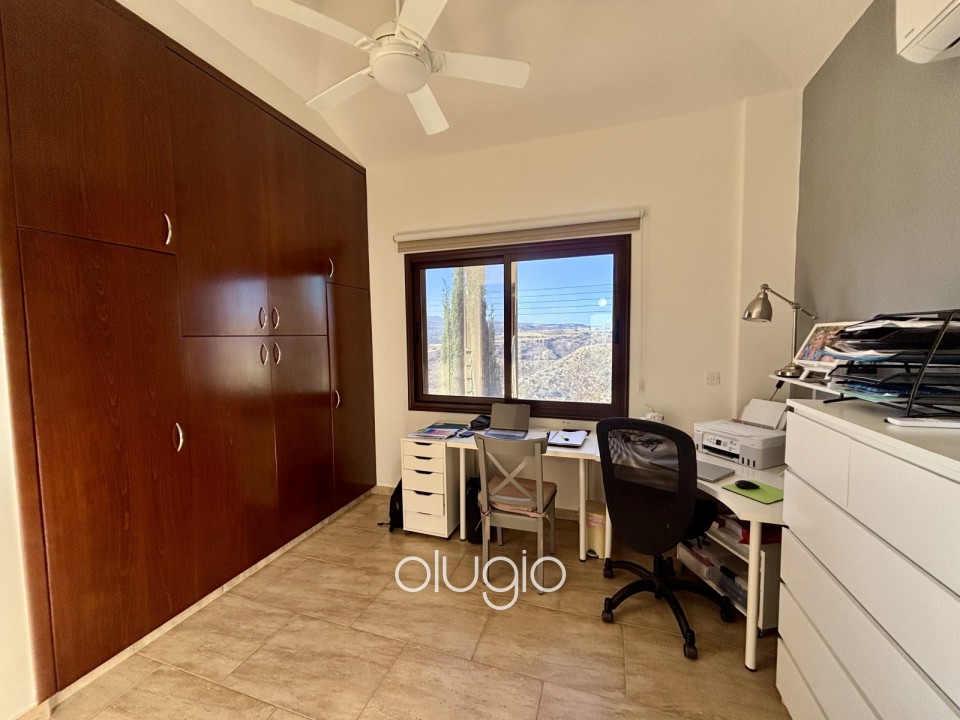 Detached Villa For Sale  in  Peristerona
