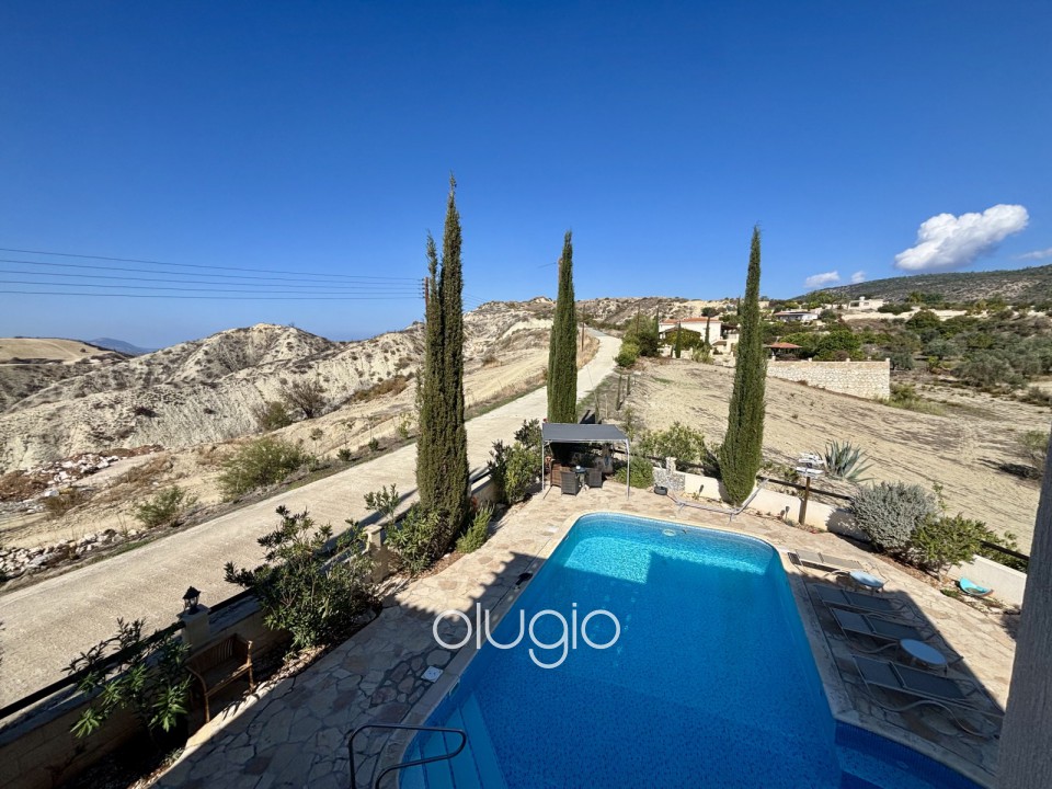 Detached Villa For Sale  in  Peristerona