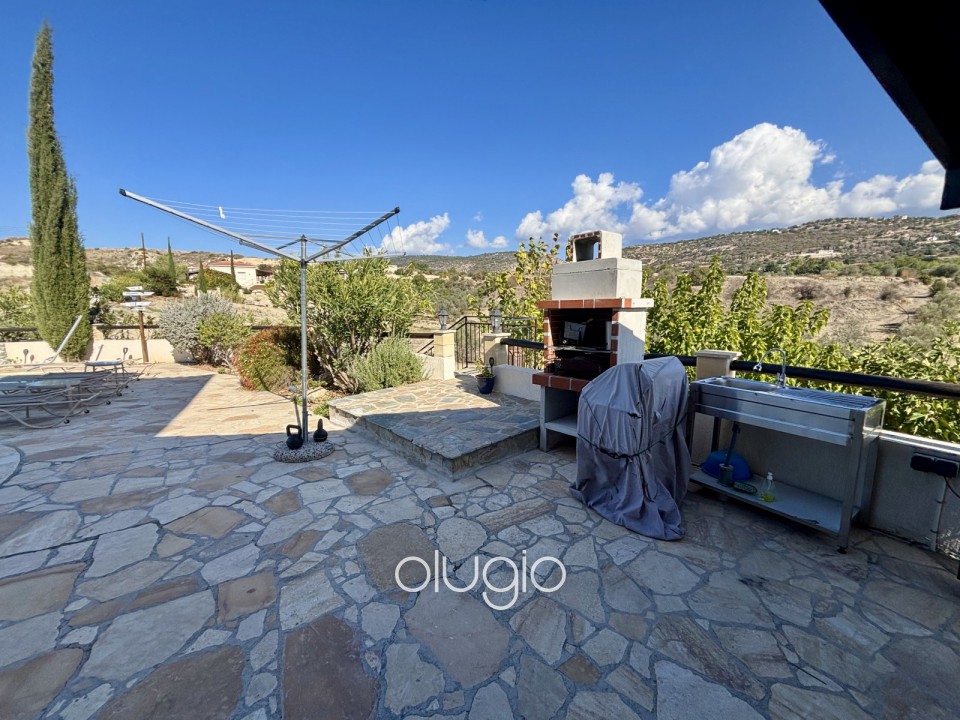 Detached Villa For Sale  in  Peristerona