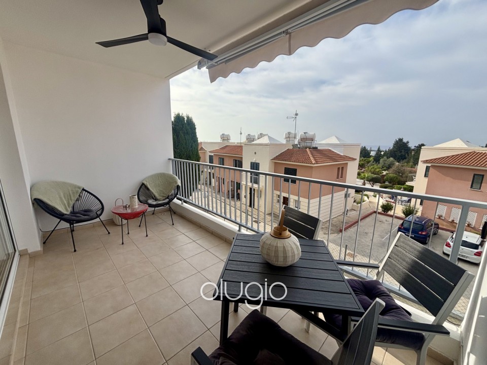 Apartment For Sale  in  Peyia