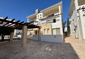 Apartment For Sale in Universal