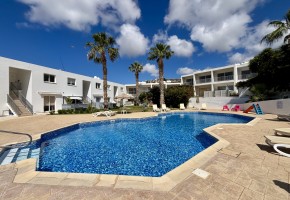 Apartment For Sale  in  Peyia
