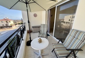 Apartment For Sale in Chloraka
