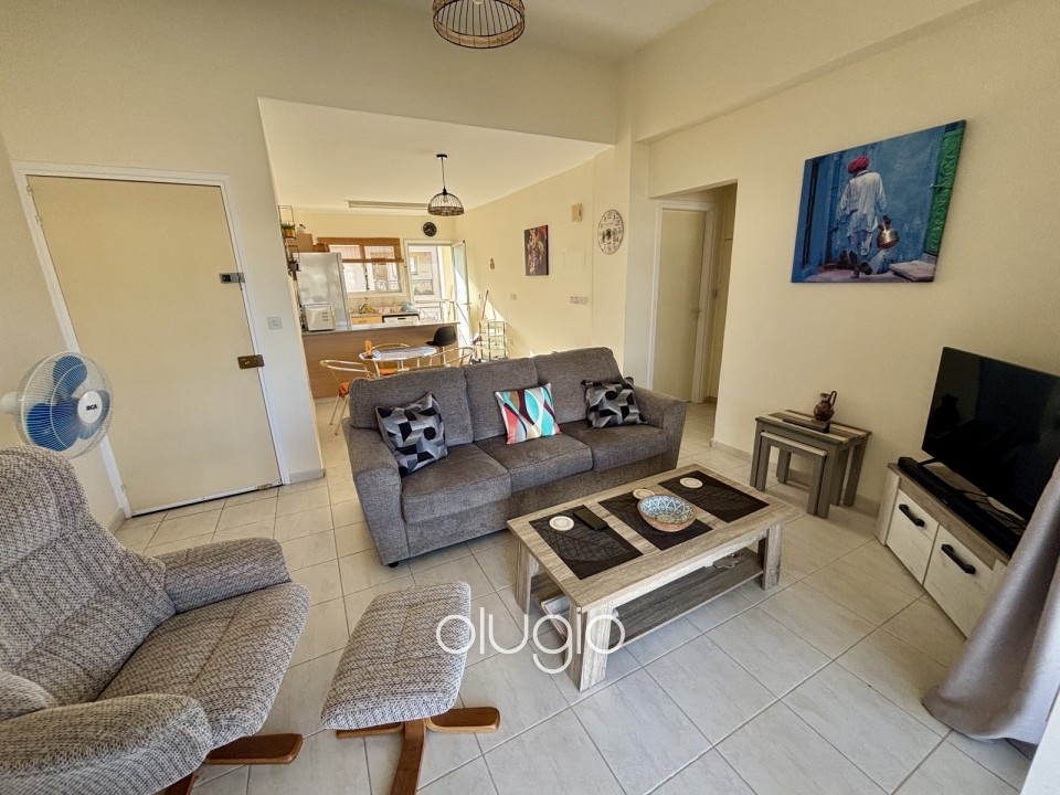 Apartment For Sale in Chloraka