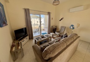 Apartment For Sale in Chloraka