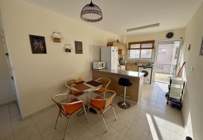 Apartment For Sale in Chloraka