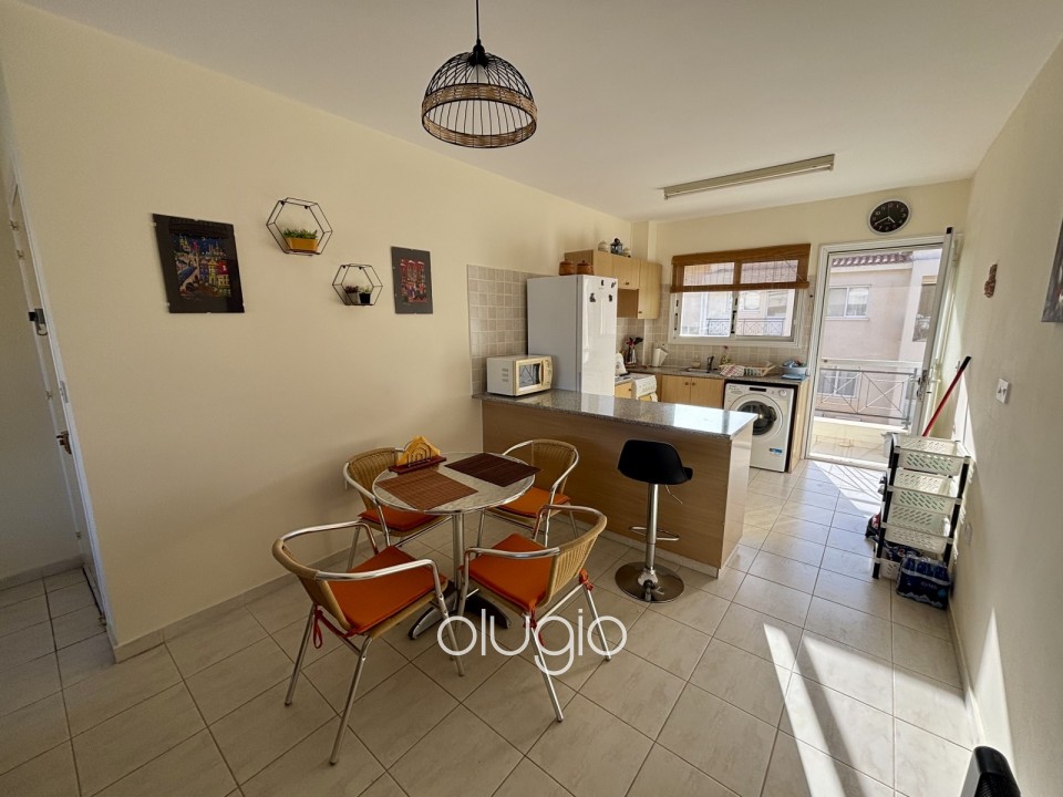 Apartment For Sale in Chloraka