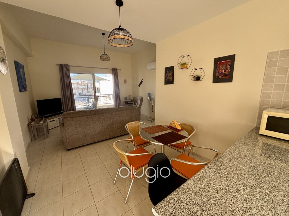 Apartment For Sale in Chloraka