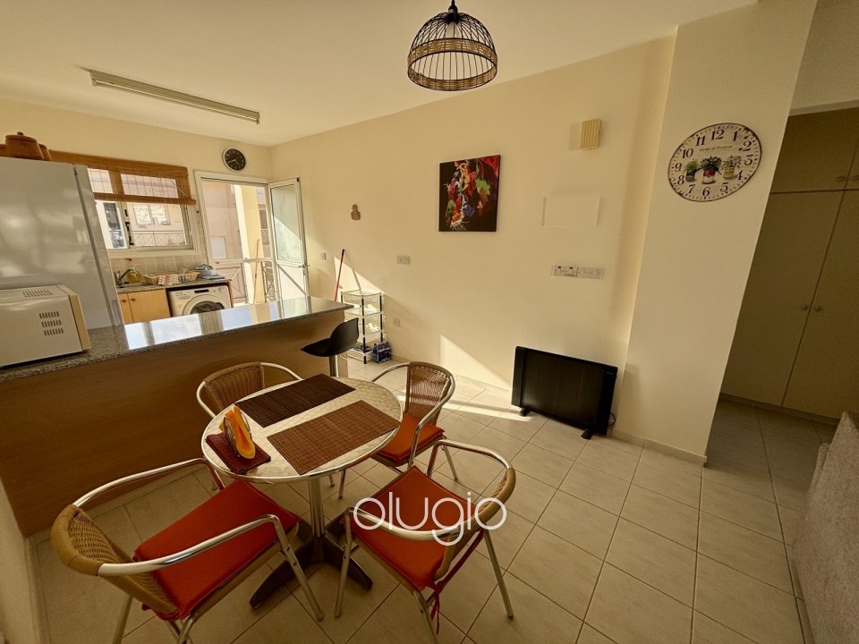 Apartment For Sale in Chloraka