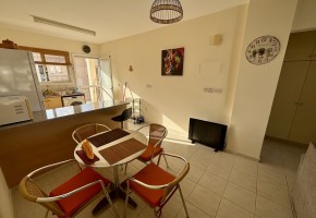 Apartment For Sale in Chloraka