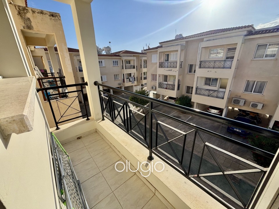 Apartment For Sale in Chloraka