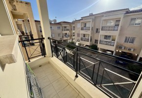 Apartment For Sale in Chloraka