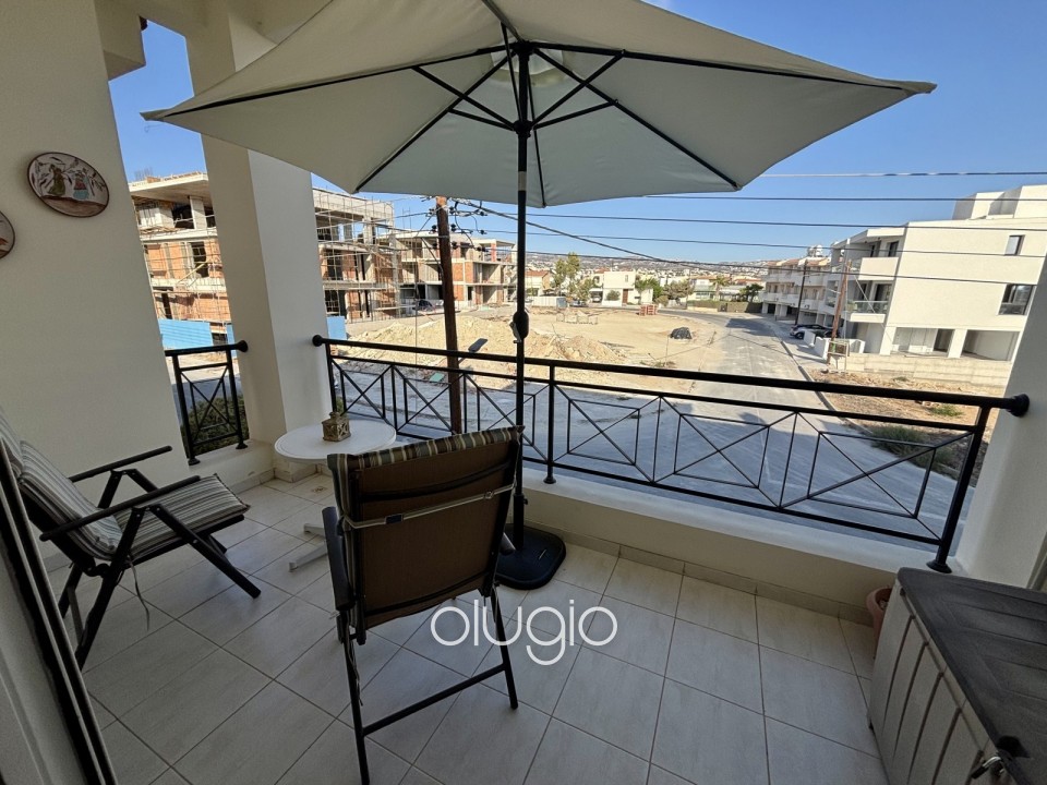 Apartment For Sale in Chloraka