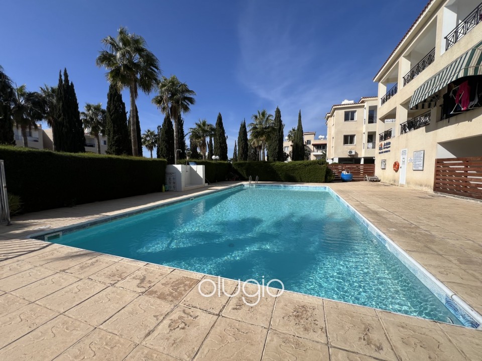 Apartment For Sale in Chloraka