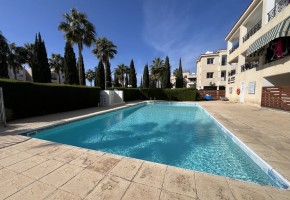 Apartment For Sale in Chloraka