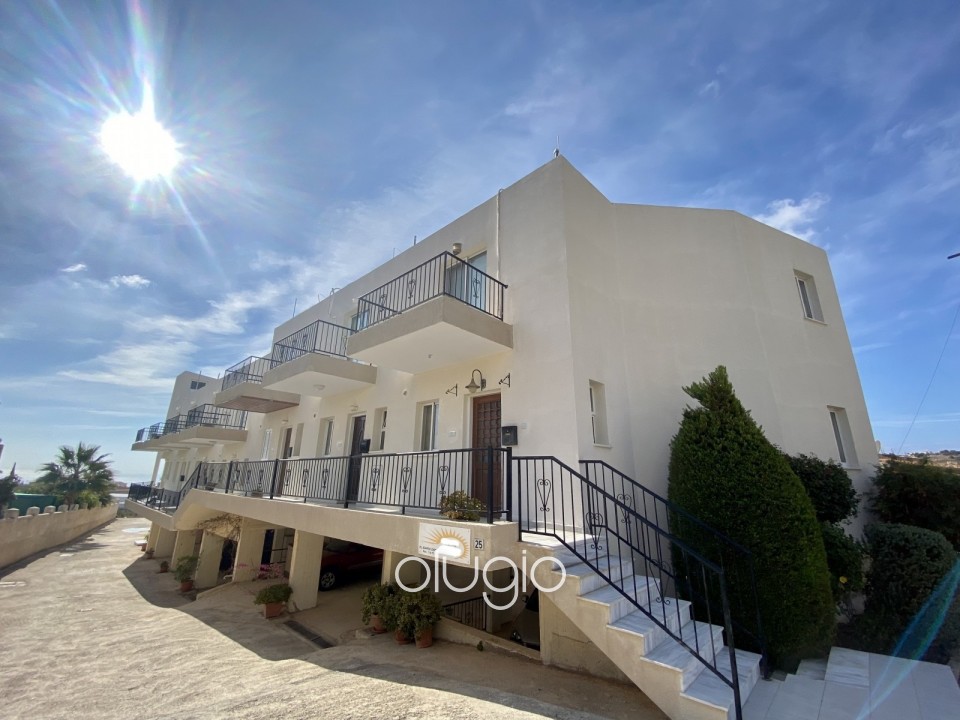 Town House For Sale in Peyia