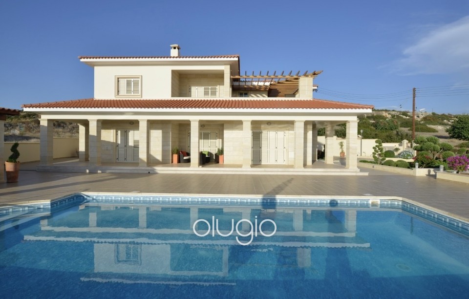 Detached Villa For Rent in Sea Caves - St.George