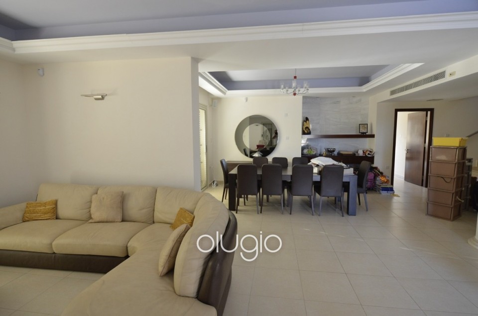 Detached Villa For Rent in Sea Caves - St.George