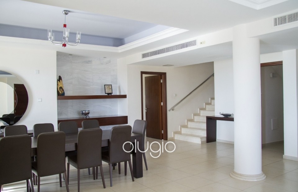 Detached Villa For Rent in Sea Caves - St.George