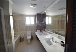 Detached Villa For Rent in Sea Caves - St.George