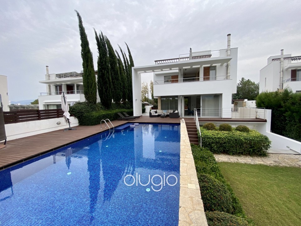 Detached Villa For Rent in Latchi