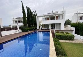 Detached Villa For Rent in Latchi