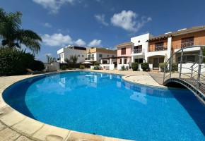 Town House For Rent in Tombs of the Kings