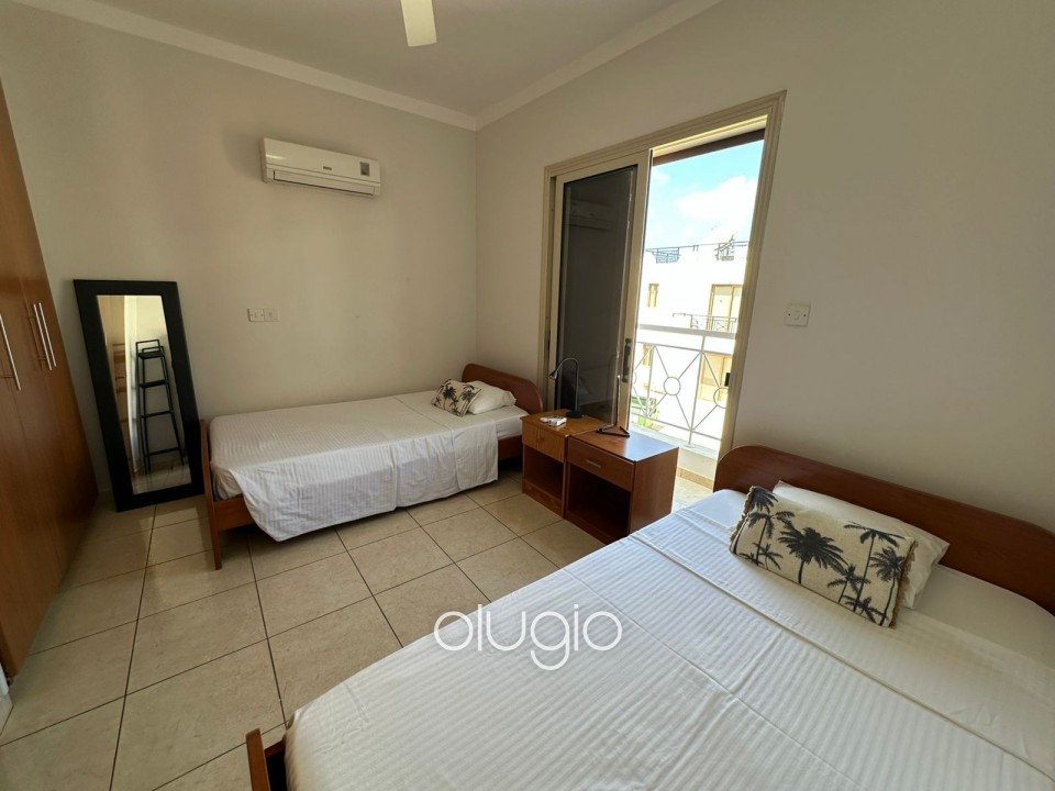 Town House For Rent in Tombs of the Kings