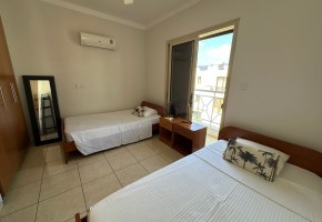 Town House For Rent in Tombs of the Kings