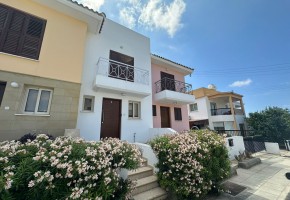Town House For Rent in Tombs of the Kings