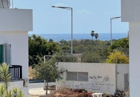 Town House For Rent in Tombs of the Kings