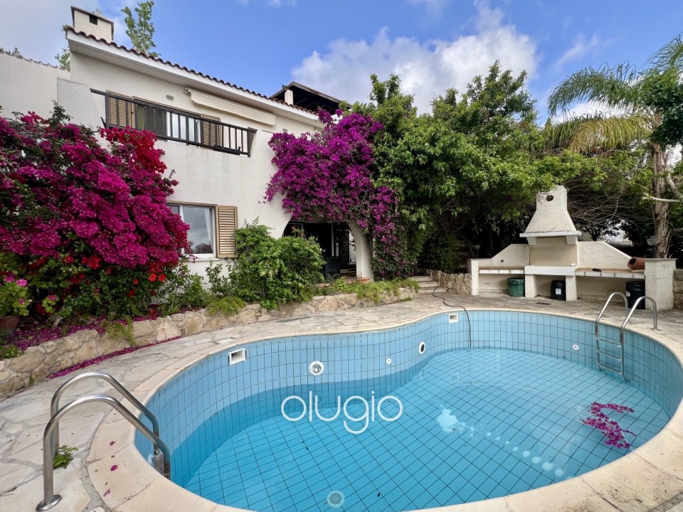 Detached Villa For Rent in Kamares - Tala