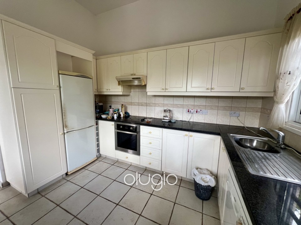 Detached Villa For Rent in Kamares - Tala