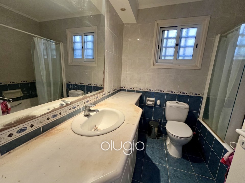 Detached Villa For Rent in Kamares - Tala