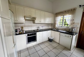 Detached Villa For Rent in Kamares - Tala